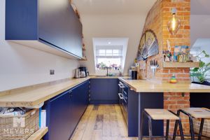 Photo 17- click for photo gallery